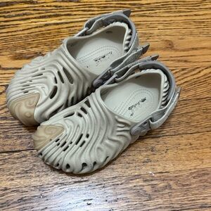 Salehe Bembury Kids Crocs - C13